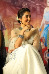 Aranmanai 3 Movie Actress Rashi Khanna Cute Photos