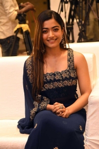 Aadavallu Meeku Joharlu Actress Rashmika Mandanna Pics