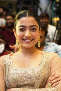 Pushpa Movie Actress Rashmika Mandanna Latest Pics