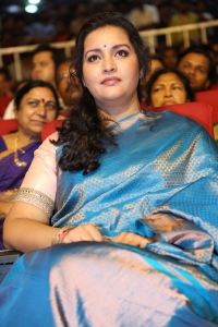 Tiger Nageswara Rao Actress Renu Desai Saree Stills