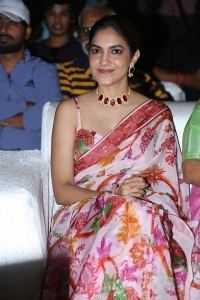 Actress Ritu Varma Saree Pics @ Oke Oka Jeevitham Pre Release