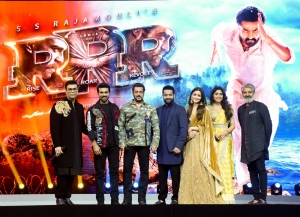 Karan Johar, Ram Charan, Salman Khan, Jr NTR, Alia Bhatt, Shriya Saran, SS Rajamouli @ RRR Mumbai Event Pictures