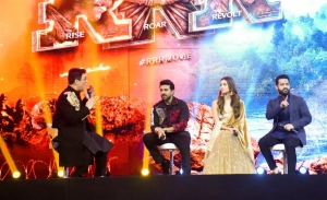 Karan Johor, Ram Charan, Alia Bhatt, Jr NTR @ RRR Mumbai Event Pictures