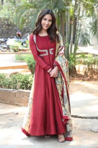 Sriranga Neethulu Heroine Ruhani Sharma Pics