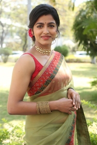 Actress Sai Dhanshika Saree Pics @ Shikaru Trailer Launch