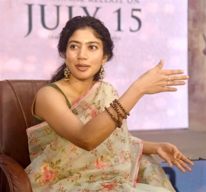 Actress Sai Pallavi New Images in Floral Saree