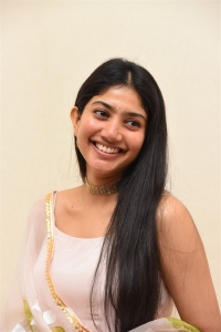 Shyam Singha Roy Heroine Sai Pallavi Cute Pictures