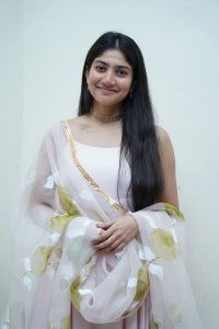 Shyam Singha Roy Heroine Sai Pallavi Cute Pictures