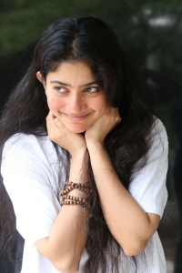 Virata Parvam Movie Actress Sai Pallavi Interview Pics