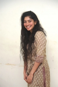 Actress Sai Pallavi New Pictures @ Virata Parvam Press Meet