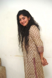 Virata Parvam Movie Actress Sai Pallavi New Pictures