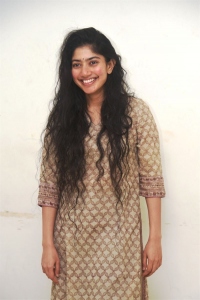 Virata Parvam Movie Actress Sai Pallavi New Pictures