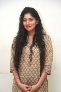 Virata Parvam Movie Actress Sai Pallavi New Pictures