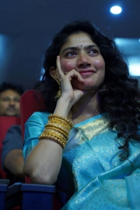 Virata Parvam Movie Actress Sai Pallavi Cute Saree Stills