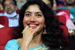 Virata Parvam Movie Heroine Sai Pallavi Cute Saree Stills