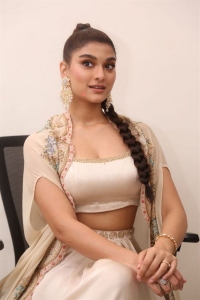 Saiee Manjrekar Latest Photos @ Ghani Movie Interview