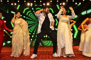 Venkatesh Dance @ Saindhav Pre-Release Event Vizag Photos