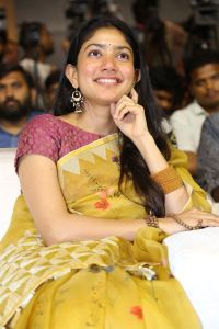 Actress Sai Pallavi Saree Pics @ Amaran Success Meet