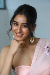 Gandeevadhari Arjuna Movie Actress Sakshi Vaidya Saree Images