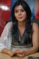 Actress Samantha Stills at Seethamma Vakitlo Sirimalle Chettu Interview