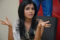 Actress Samantha Stills at Seethamma Vakitlo Sirimalle Chettu Interview