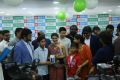 Actress Samantha launches Oppo F11 Pro at Big C Mobiles Vijayawada Photos