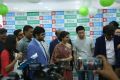 Actress Samantha launches Oppo F11 Pro at Big C Mobiles Vijayawada Photos