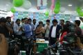 Actress Samantha launches Oppo F11 Pro at Big C Mobiles Vijayawada Photos