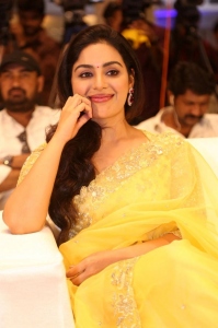 Kaduva Movie Actress Samyuktha Menon Pics in Yellow Saree