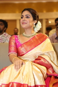 Sir Movie Actress Samyuktha Menon Pictures