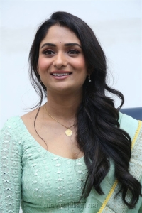 Actress Sandhya Raju Pics @ Natyam Movie Interview