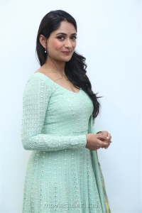 Natyam Movie Heroine Sandhya Raju Interview Pics