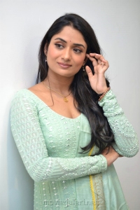 Actress Sandhya Raju Pics @ Natyam Movie Interview