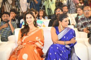 Meenakshi Chaudhary, Aishwarya Rajesh @ Sankranthiki Vasthunam Victory Veduka Event Stills