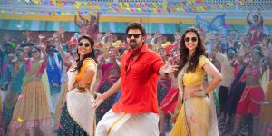 Aishwarya Rajesh, Venkatesh, Meenakshi Chaudhary in Sankranthiki Vasthunnam HD Images