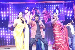 Meenakshi Chaudhary,, Venkatesh, Aishwarya Rajesh @ Sankranthiki Vasthunam Blockbuster Musical Night Photos