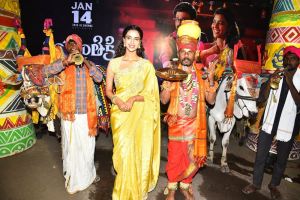 Meenakshi Chaudhary @ Sankranthiki Vasthunam Blockbuster Musical Night Photos