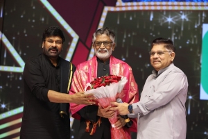 Chiranjeevi, Murali Mohan, Allu Aravind @ Santosham Suman TV Awards 2021 Function Stills