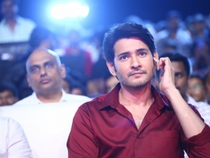 Mahesh Babu @ Sarkaru Vaari Paata Success Celebrations Kurnool Photos