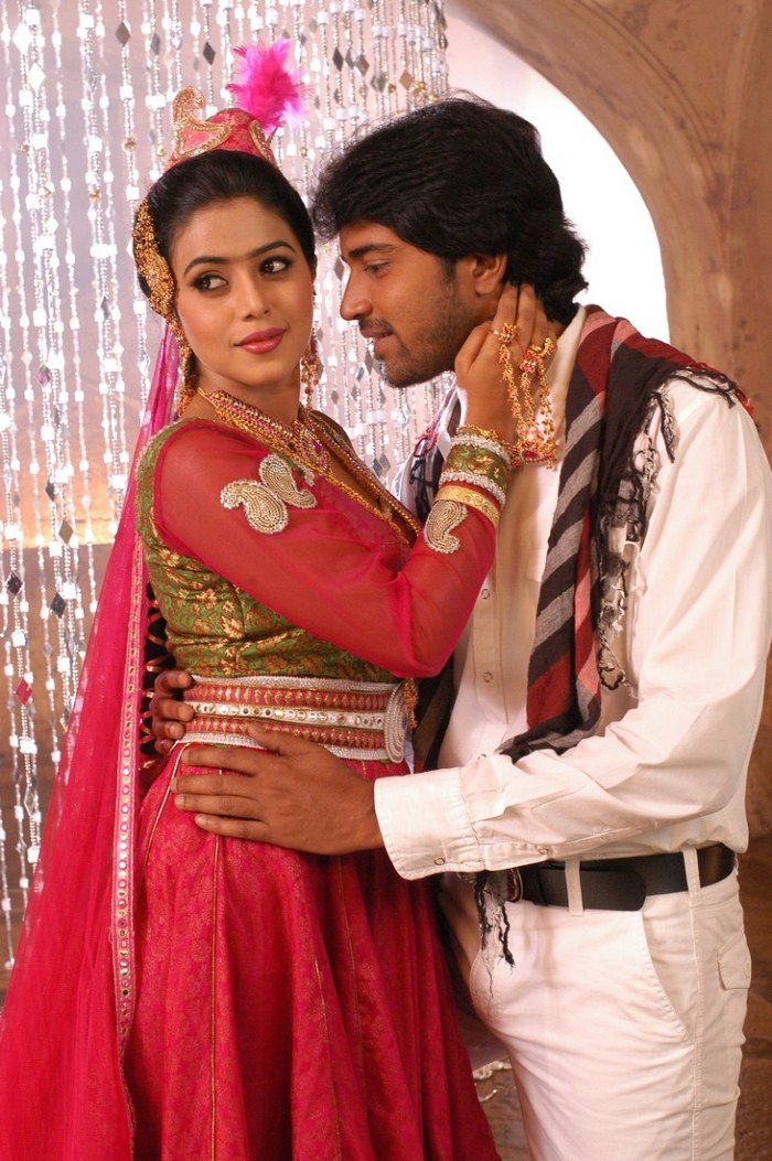 Seema Tapakai Movie Stills, Allari Naresh, Poorna | New Movie Posters