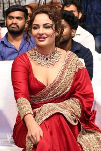 Manamey Movie Heroine Seerat Kapoor Red Saree Pictures