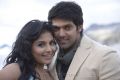 Anjali, Arya in Settai Movie Stills