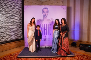 Ajith daughter Anouhska, Shalini @ She A Solo Art Show by Shamlee Photos