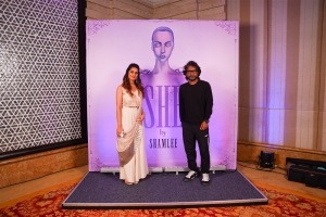 Vishnuvardhan @ She A Solo Art Show by Shamlee Photos