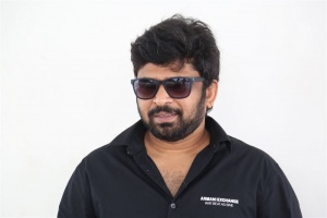 Kushi Movie Director Shiva Nirvana Interview Stills