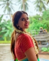 Tamil TV Actress Shivani Narayanan Saree Photos