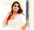 Tamil TV Actress Shivani Narayanan Saree Photos