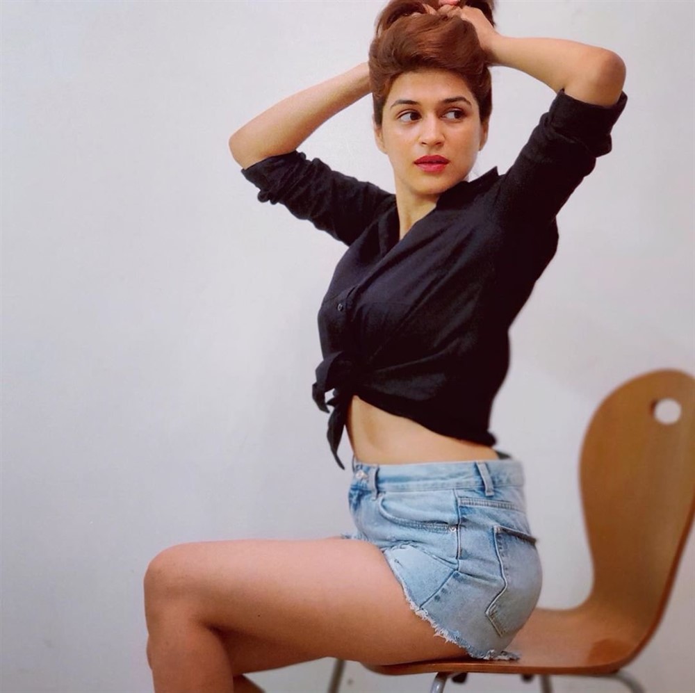 Shraddha Das Photoshoot Pictures.