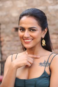 Actress Shraddha Srinath Stills @ Mechanic Rocky Trailer Launch