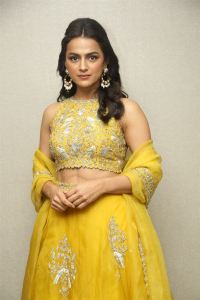 Actress Shraddha Srinath Pics @ Daaku Maharaaj Pre Release